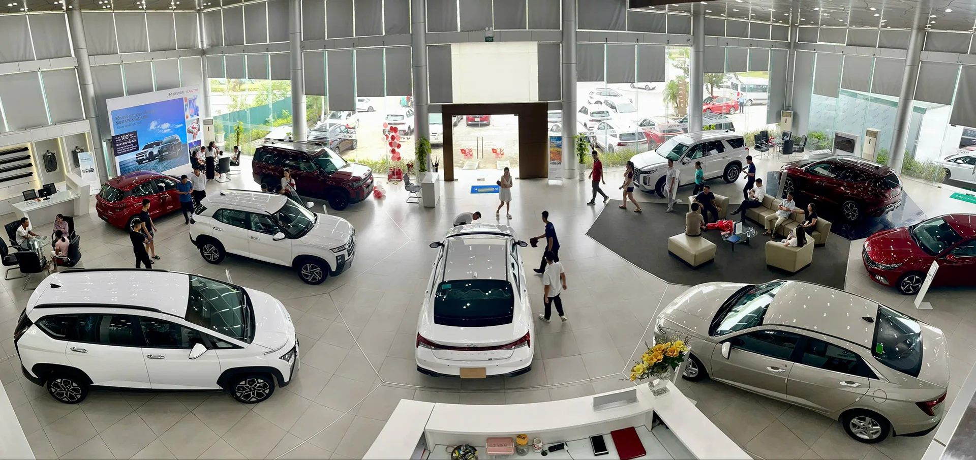 showroom trưng bày xe Hyundai Thanh Hóa